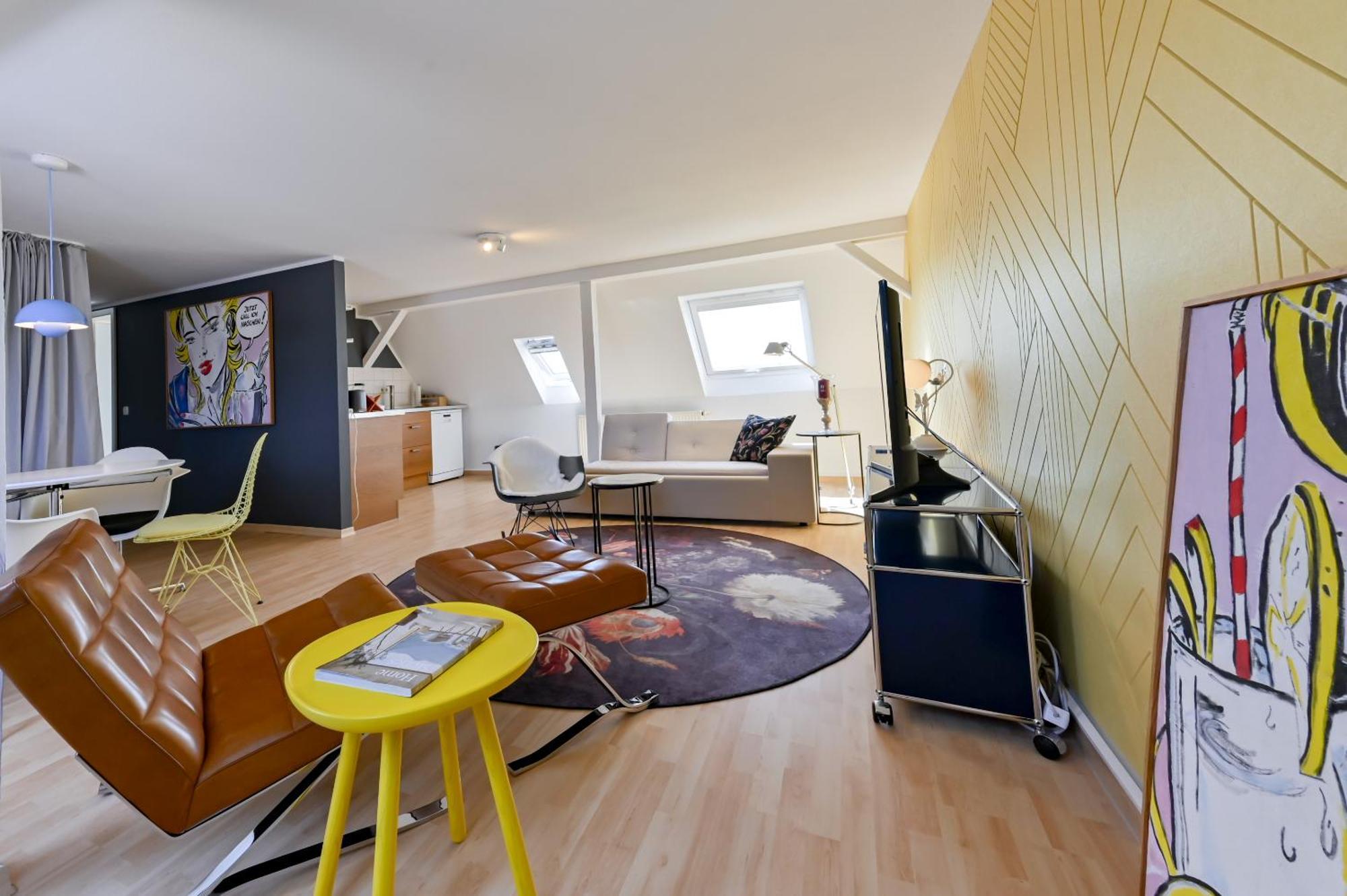 Premium Quartier Clara , Karl Und Fritz Auf Dem Kassberg Mit Eigenem Stellplatz Apartment Chemnitz Phòng bức ảnh