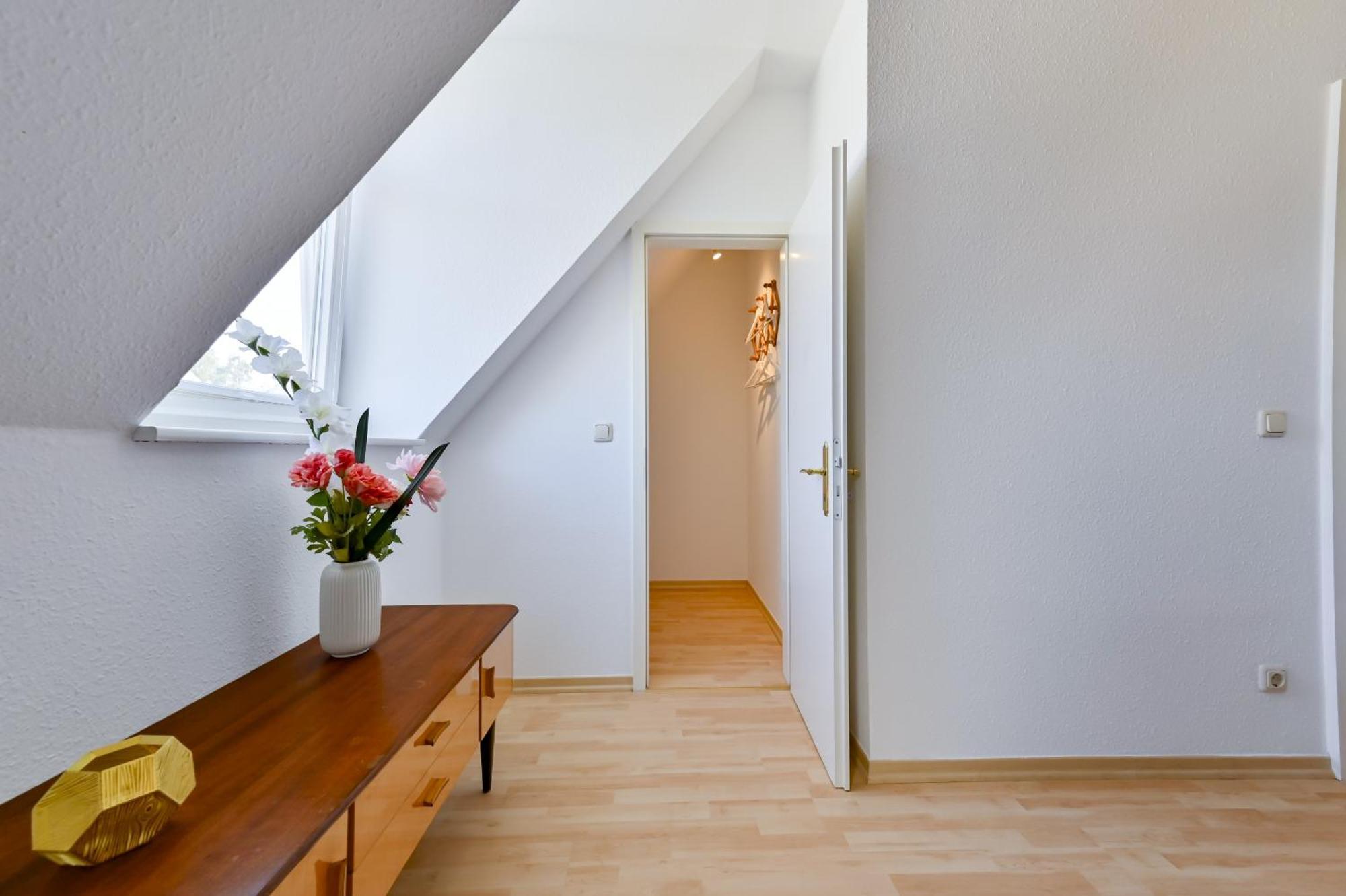 Premium Quartier Clara , Karl Und Fritz Auf Dem Kassberg Mit Eigenem Stellplatz Apartment Chemnitz Phòng bức ảnh