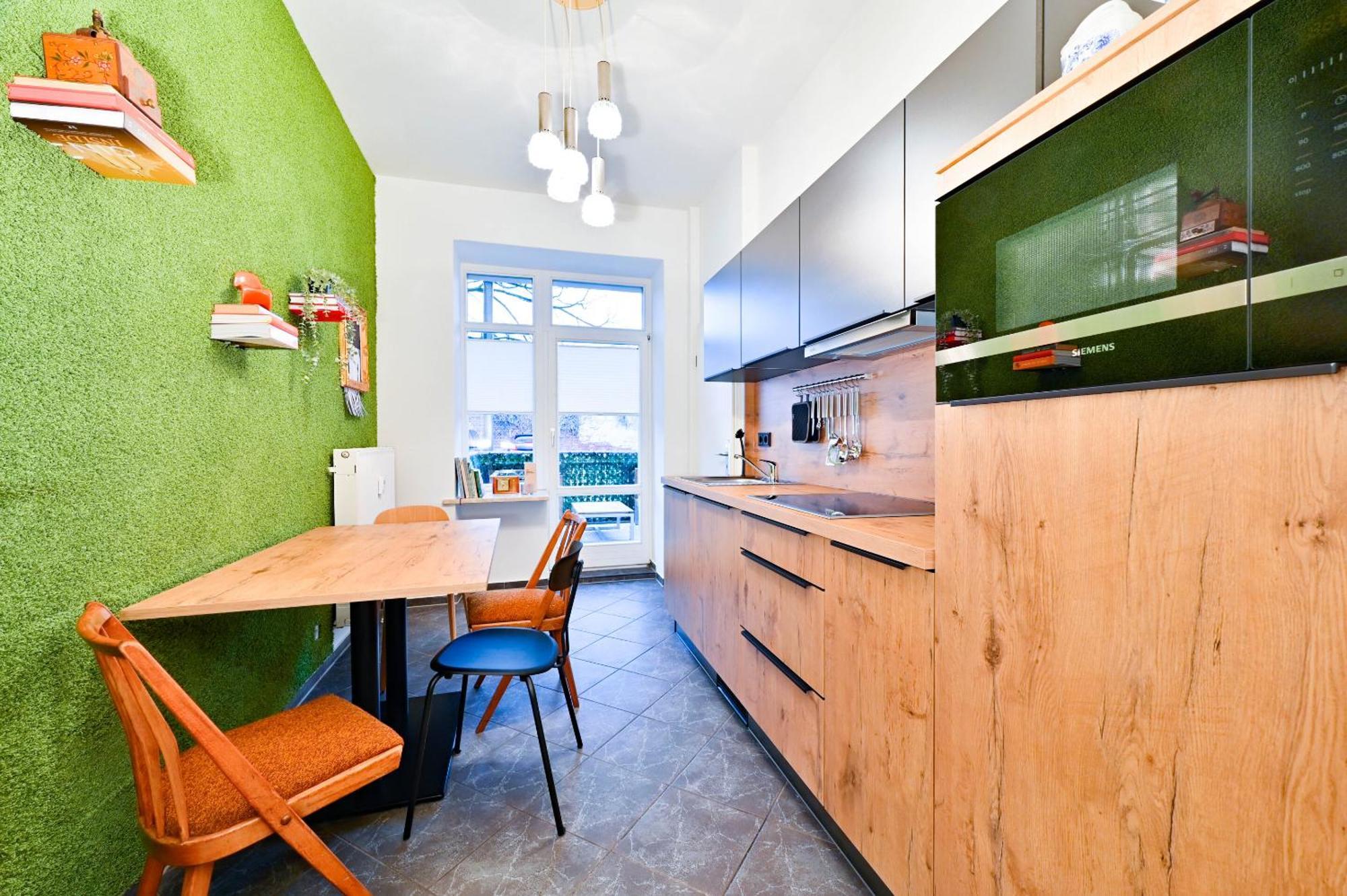 Premium Quartier Clara , Karl Und Fritz Auf Dem Kassberg Mit Eigenem Stellplatz Apartment Chemnitz Phòng bức ảnh