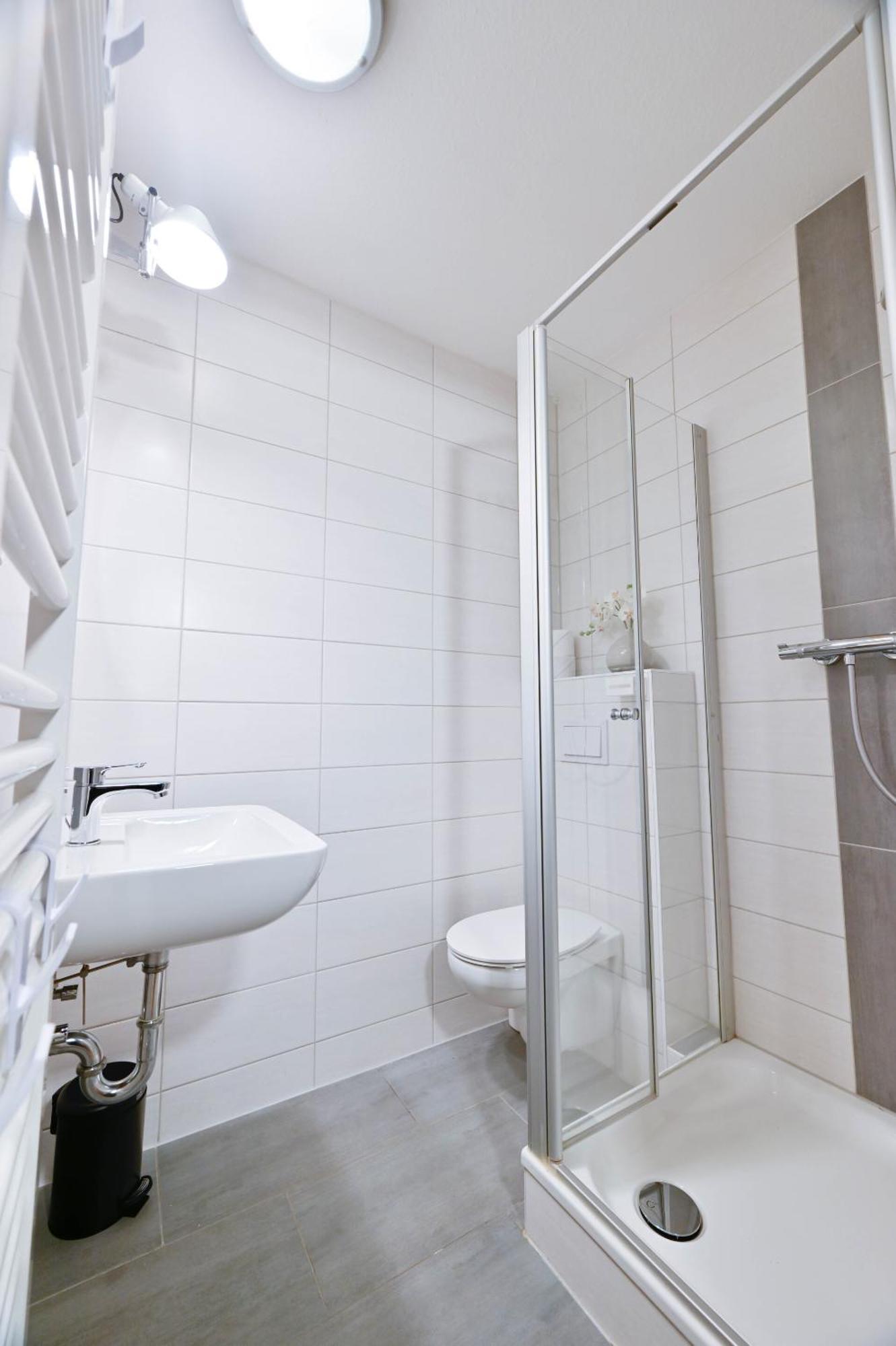 Premium Quartier Clara , Karl Und Fritz Auf Dem Kassberg Mit Eigenem Stellplatz Apartment Chemnitz Phòng bức ảnh